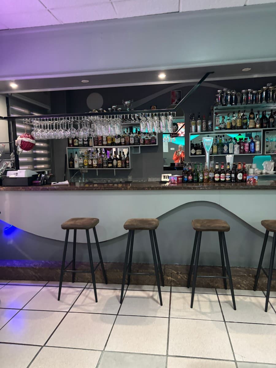 Working bar/cafeteria in the centre of Calpe with valid licence.The local is around 120 meters, has 3 bathrooms, from one has handicapped access.Very good investment because of it's central location, just at 200 meters to the beach.Available from September 2026.  Will consider Rent To Buy Option - For Example:* € 40,000 deposit* € 1,300 per month* Balance in 3 years * 100% of payments discounted (i.e. deposit and rent) 40,000 deposit and max of 3 years.  For any other info and pics please feel free to ask.We are specialists in the Costa Blanca and Costa Calida specialising in the Alicante and Murcia Inland regions with a particular emphasis on Elda, Pinoso, Aspe, Elche and surrounding areas. We are an established, well known and trusted company that has built a solid reputation amongst buyers and sellers since we began trading in 2004. We offer a complete service with no hidden charges or surprises, starting with sourcing the property, right through to completion, and an unrivalled after sales service which includes property management, building services, and general help and advice to make your new house a home. With a portfolio of well over 1400 properties for sale, we are confident that we can help, so just let us know your preferred property, budget and location, and we will do the rest.